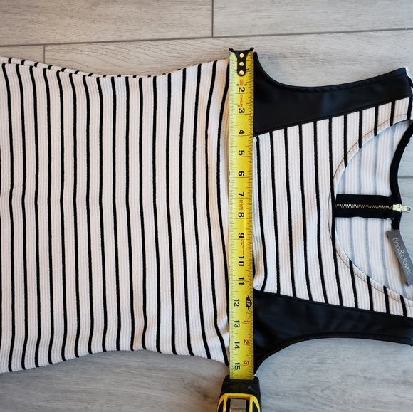 Mini dress - Picture 4 of 7